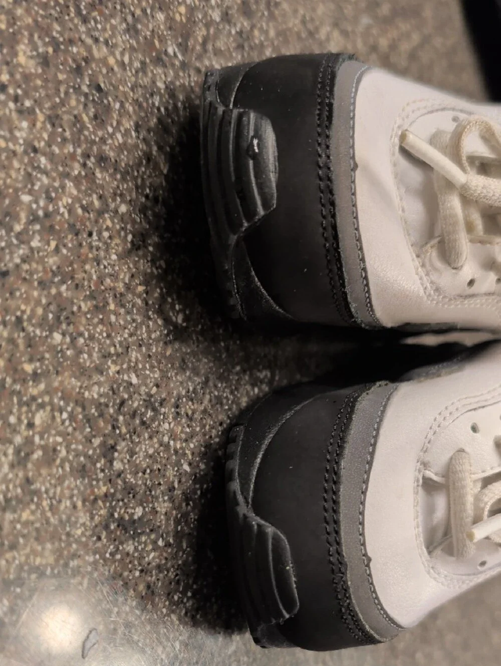 Nike Kids White and Black Low-Top Sneakers with Black Swoosh
